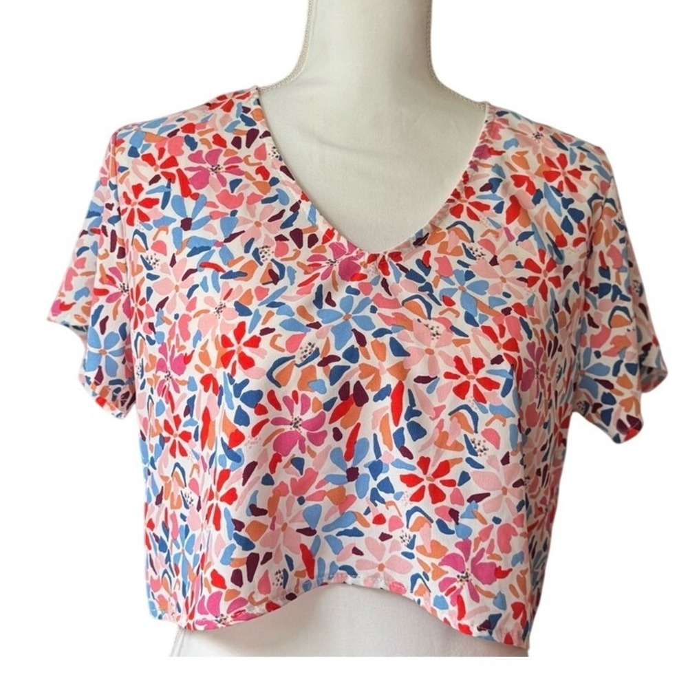 Meet Me In Santorini Floral Print Crop Top Short Sleeve‎ V Neck Colorful Blouse